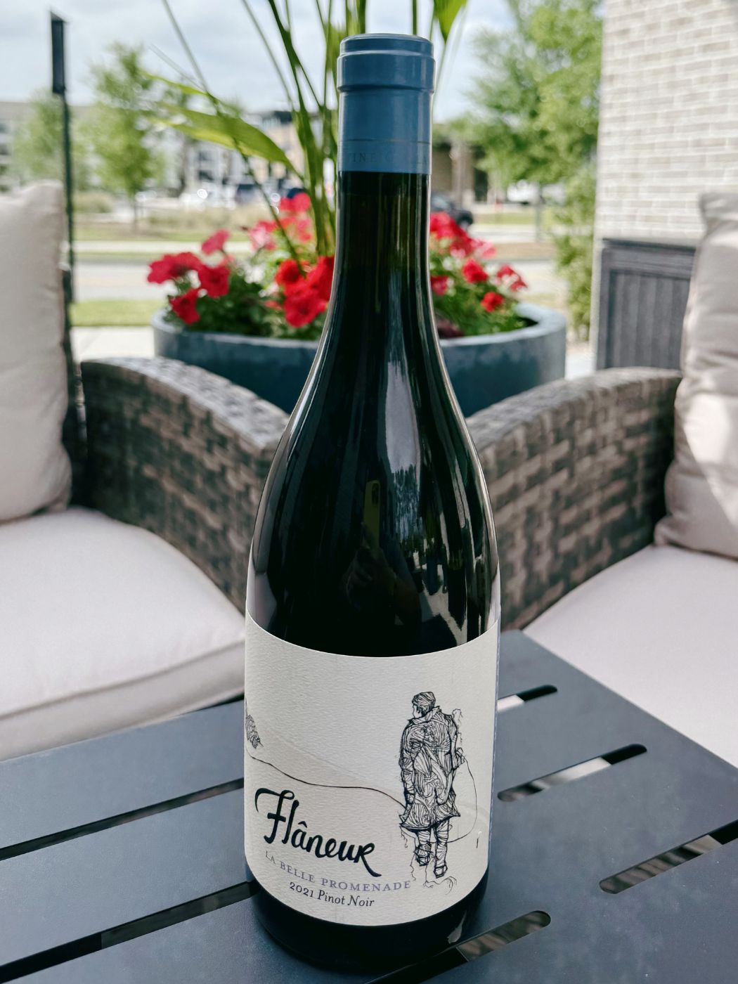 2021 Flaneur La Belle Promenade Pinot Noir
